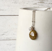 Load image into Gallery viewer, Labradorite and Pearl Necklace
